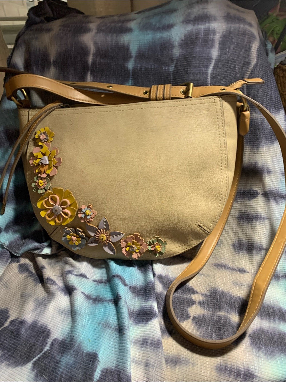 Elle & Jae Gypset Crossbody Bag